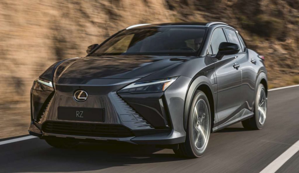 Lexus představuje svůj první celosvětově dostupný elektromobil BEV