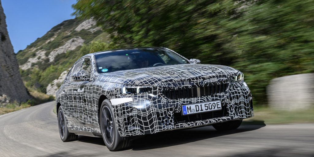 BMW dokončuje ladění odpružení modelu i5