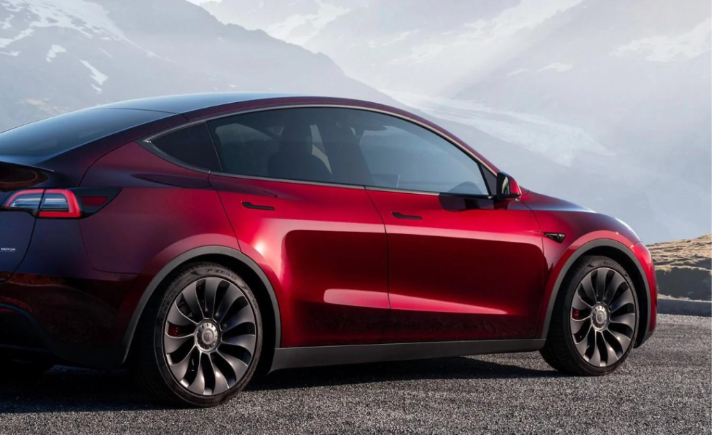 Tesla v Číně snižuje ceny dvou variant Modelu Y